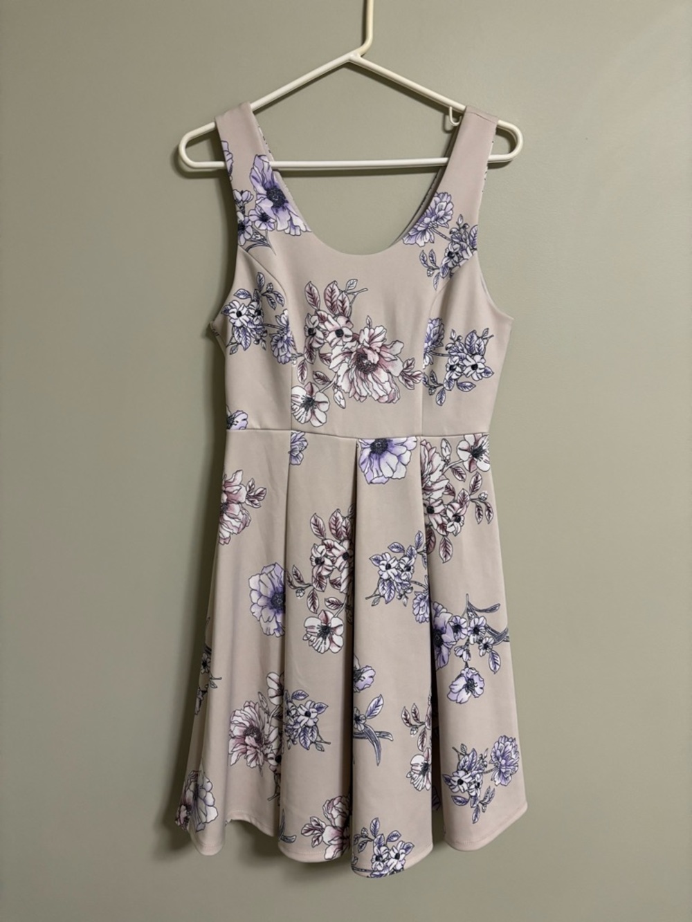 Altar’d State Dress Size  Medium Beige Floral Sleeveless Back Zip Stretch Dance